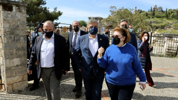Επίσκεψη Πατούλη-Μενδώνη στον Αρχαιολογικό χώρο Ελευσίνας