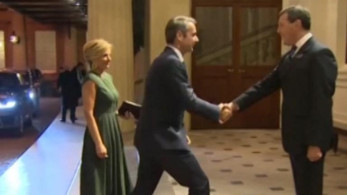 Στα ανάκτορα του Μπάκιγχαμ Κυριάκος και Μαρέβα (vid)