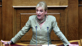 Πρόταση της Φωτεινής Πιπιλή για κατάργηση της χρήσης πλαστικών στη Βουλή