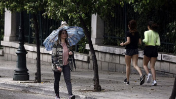 Βροχές και νέα πτώση στις θερμοκρασίες αύριο