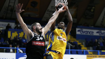 Μόνο στη 2η θέση το Περιστέρι,  80-75 τον ΠΑΟΚ