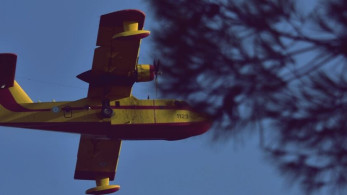 Σε ύφεση οι φωτιές σε Βύρωνα, Αρτέμιδα Αττικής και Δελφούς