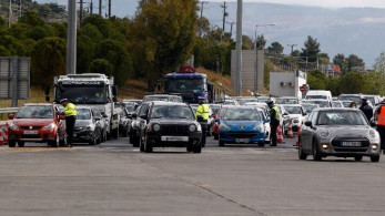 “Μπλόκα” στους επίδοξους εκδρομείς του Πάσχα: Ελέγχονται όλα τα αυτοκίνητα