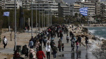 Τα κορωνοπάρτι αύξησαν το ιικό φορτίο στην Αττική