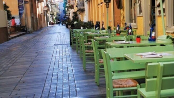 Πώς ανοίγει από τη Δευτέρα του Πάσχα η εστίαση: Οδηγός “πλεύσης” προς την κανονικότητα