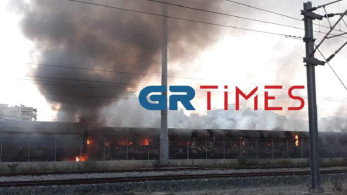 Θεσσαλονίκη: Φωτιά σε εγκαταλελειμμένα βαγόνια