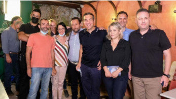 Όλα τα σφάζει όλα τα μαχαιρώνει ο Τσίπρας – Και για κορωνοϊό ούτε που άκουσε! (vid)