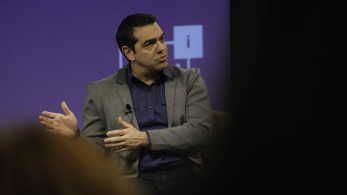 Η παράσταση Τσίπρα & τα δάνεια ΝΔ και ΣΥΡΙΖΑ