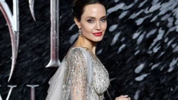 Η κινηματογραφική …Mrs Smith σε ένα παλάτι δίπλα στον “άσπονδο” πάλαι ποτέ αγαπημένο της