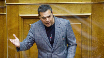 Το “παιδί” μίλησε: Από το “εμβόλιο δεν υπάρχει”… στο “χαρτζιλίκι των 150 ευρώ”