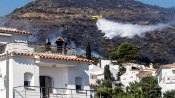 Ισπανία: Πυρκαγιά κατακαίει φυσικό πάρκο στην Καταλονία, 350 άνθρωποι εγκατέλειψαν τις εστίες τους