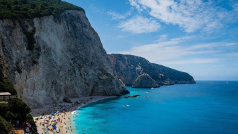 Κοινωνικός τουρισμός: Ενεργοποιήθηκαν 47.000 επιταγές το β’ δεκαπενθήμερο Ιουλίου