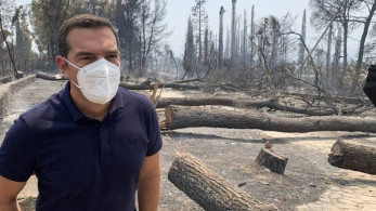 “Μαύρα κοράκια. Κόκκινα κοράκια.”