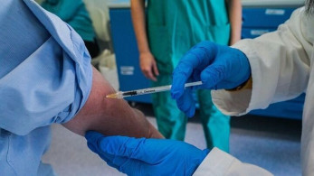 Εξαδάκτυλος: Πρέπει να εμβολιαστούν όλοι οι άνω των 50