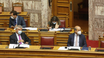 Βουλή: Συνεχίζεται για δεύτερη ημέρα η συζήτηση του ασφαλιστικού νομοσχεδίου