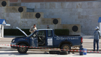Αγροτικό στάθμευσε μπροστά στο Μνημείο του Άγνωστου Στρατιώτη-Συνελήφθη ο οδηγός
