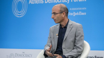 Γιουβάλ Νόα Χαράρι: «Αναβαθμίζοντας» το ανθρώπινο είδος, θα χάσουμε την ανθρωπιά μας
