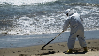 ΗΠΑ: Ρύπανση από πετρελαιοκηλίδα στις ακτές της Καλιφόρνιας