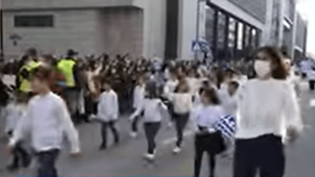 Παρέλαση της ομογένειας στη Στουτγκάρδη, για τα 200 χρόνια από την Επανάσταση
