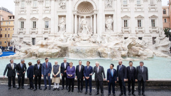 Οι ηγέτες του G20 στην Φοντάνα Ντι Τρέβι- Σε εξέλιξη η διμερής συνάντηση Μπάιντεν- Ερντογάν