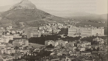 Η Αθήνα στην πορεία του χρόνου: Πλατάνια στην Πανεπιστημίου και βόλτα Σύνταγμα-Ομόνοια 120 χρόνια πριν