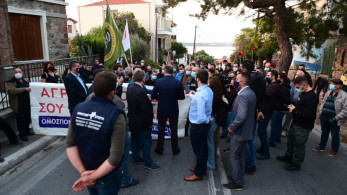 Διάλογο με αγρότες διαδηλωτές είχε ο Σπ. Λιβανός στη Μυτιλήνη
