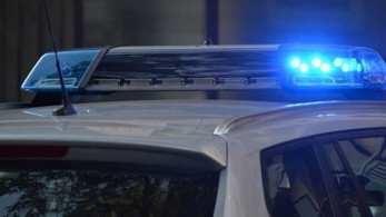 Επεισόδια στα Μέγαρα: Ρομά πυροβόλησαν με καραμπίνες -4 τραυματίες αστυνομικοί από σκάγια και πέτρες