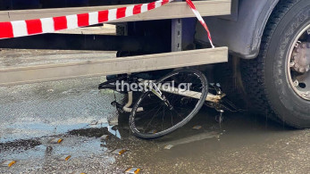 Τραγωδία στη Θεσσαλονίκη: Νεκρή ποδηλάτισσα που παρασύρθηκε από φορτηγό