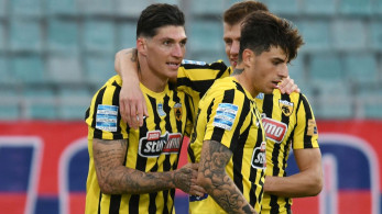 Super League 1: Η ΑΕΚ «κέρασε τσίπουρα» τον Βόλο