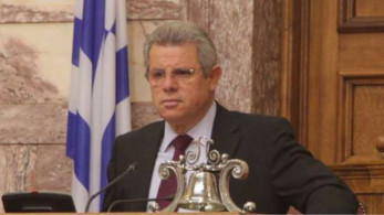 Βλάχος: Να εκφράσουμε τη δυσαρέσκεια μας αν δεν παρευρεθούμε στο Βερόλινο