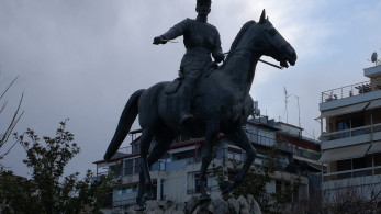 Καρδίτσα: Τα δυο εμβληματικά αγάλματα στην πλατεία Νικολάου Πλαστήρα