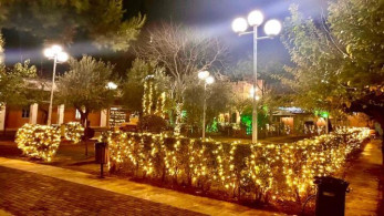 Φωταγωγήθηκε το Χριστουγεννιάτικο Δέντρο στο Πεδίο του Άρεως από τον Περιφερειάρχη Αττικής