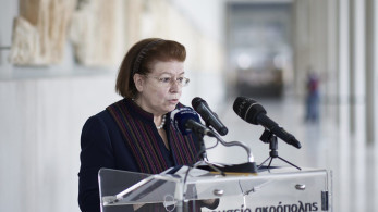 Μενδώνη: Η κυβέρνηση εργάζεται συστηματικά στην υπόθεση των Γλυπτών του Παρθενώνα