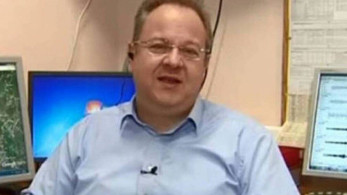 Παπαζάχος για Σαντορίνη:  «Δεν μπορεί να αποκλειστεί το ενδεχόμενο για ισχυρό σεισμό»