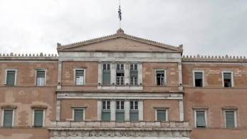 Ο κορωνοϊός “μπήκε” στη Βουλή – Τι έδειξαν τα μαζικά rapid test