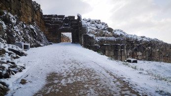 Η Πύλη των Λεόντων στα λευκά (pics)