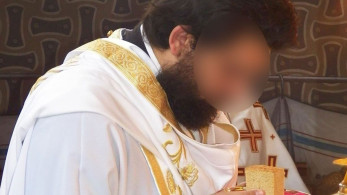 Κάτω Πατήσια: «Καταδίκασε» τον ιερέα και παραιτήθηκε ο δικηγόρος του