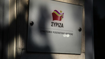 Οι “πνιγμένοι” του ΣΥΡΙΖΑ απ’ τα μαλλιά του (υπόδικου) Μένιου πιάνονται!