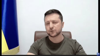 Η βρετανική βουλή αποθέωσε τον Ζελένσκι: «Οι Ουκρανοί δεν θέλουν να χάσουν ό,τι έχουν» (vid)