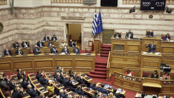 Βουλή: Ψηφίστηκαν οι διατάξεις για τη νέα μείωση του ΕΝΦΙΑ