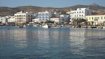 Σοκ στην Τήνο: Ενενηντάχρονος δολοφόνησε άγρια τον διευθυντή της Σχολής Αγιογραφίας