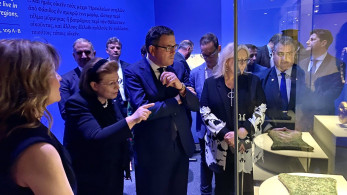 Μενδώνη: Εγκαινίασε έκθεση στο Μουσείο της Μελβούρνης