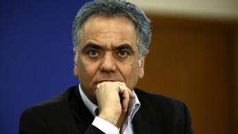 Ο Σκουρλέτης καλύπτει τους «νεολαίους» που επιτέθηκαν στη Σακελλαροπούλου