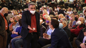 Οι “ομπρελίστας” και η μάχη του Τσίπρα με τον “κανένα”