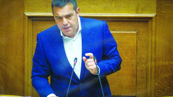 Χωρίς επικοινωνιακό επιτελείο ο Τσίπρας: Ψάχνει αλλά δεν βρίσκει