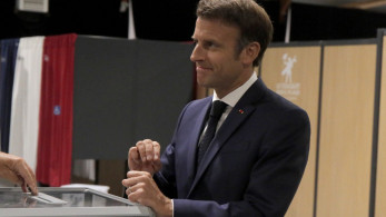 Γαλλία: Τα διλήμματα Μακρόν μετά την ήττα