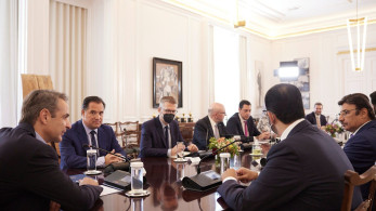 Βαίνομεν, δεν βαίνομεν προς εκλογάς, δουλεύουμε…