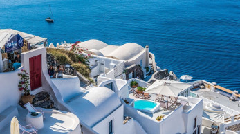 Επιδότηση των διακοπών των Ελλήνων προτείνει το ΕΒΕΑ