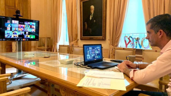 Κορωνοϊός: Τηλεδιάσκεψη Μπακογιάννη με 45 δημάρχους μεγάλων ξένων πόλεων