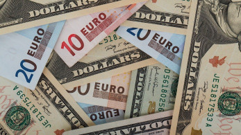 Η ισοτιμία του ευρώ άγγιξε το ένα προς ένα με το δολάριο